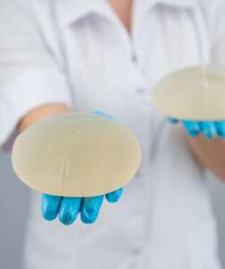 podemos ofrecerte la mejor Tecnología y Garantías de los Implantes de Gel Cohesivo, dr Juan Gordillo, cirugia plástica en Guadalajara